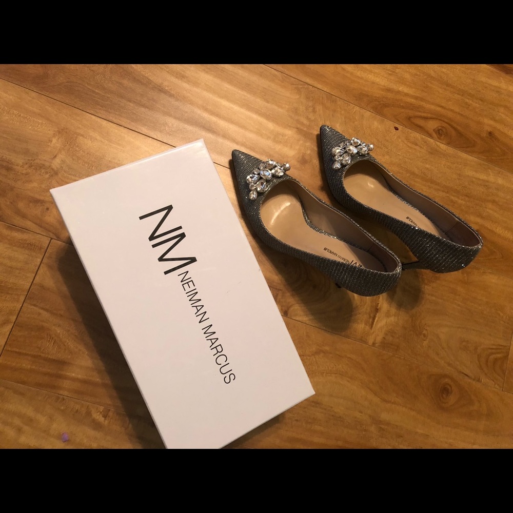 Shoes - Picture 5 of 7